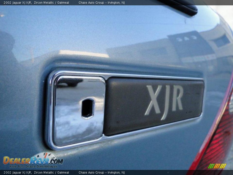 2002 Jaguar XJ XJR Zircon Metallic / Oatmeal Photo #11