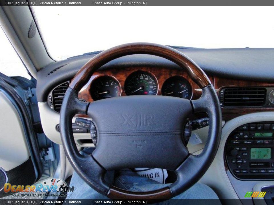 2002 Jaguar XJ XJR Zircon Metallic / Oatmeal Photo #25