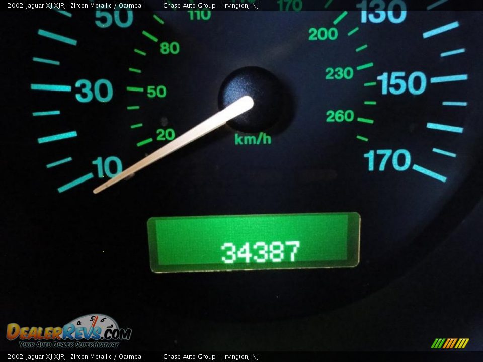2002 Jaguar XJ XJR Zircon Metallic / Oatmeal Photo #26