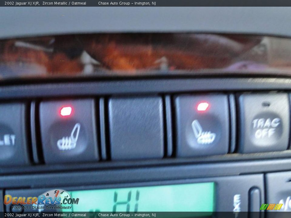 2002 Jaguar XJ XJR Zircon Metallic / Oatmeal Photo #29