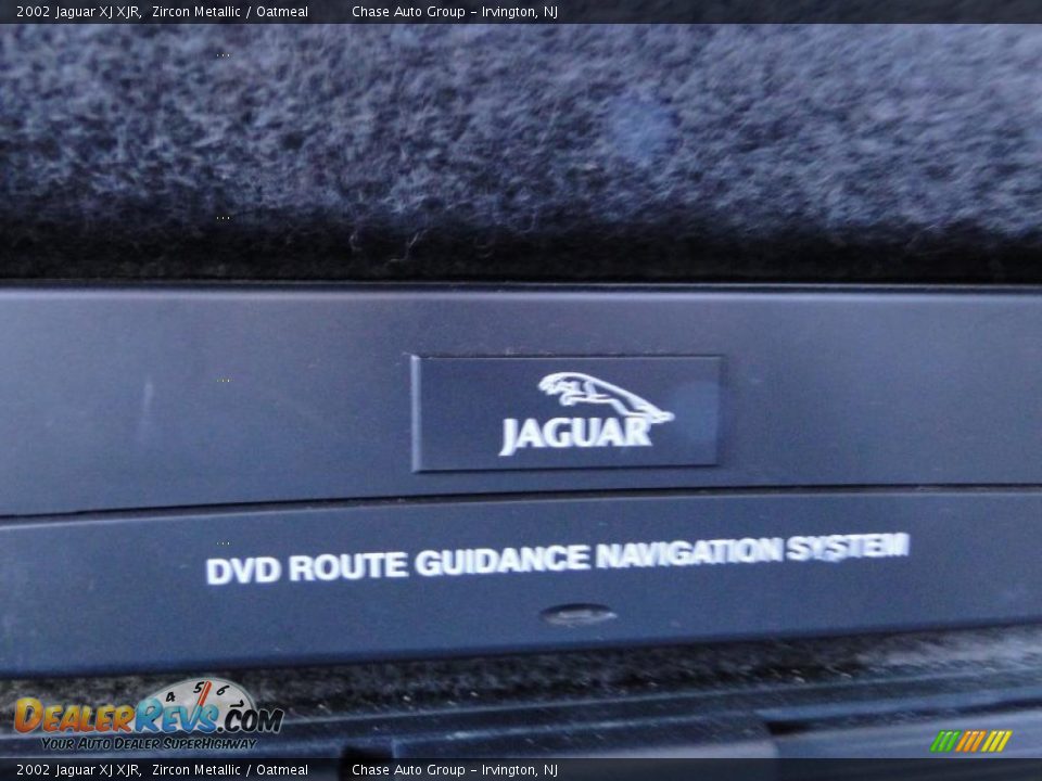 2002 Jaguar XJ XJR Zircon Metallic / Oatmeal Photo #35