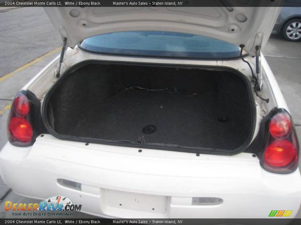 2004 Chevrolet Monte Carlo LS White / Ebony Black Photo #8