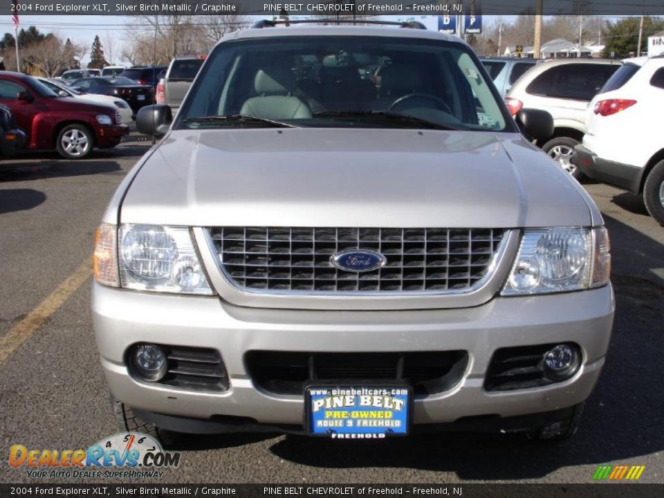 2004 Ford Explorer XLT Silver Birch Metallic / Graphite Photo #2