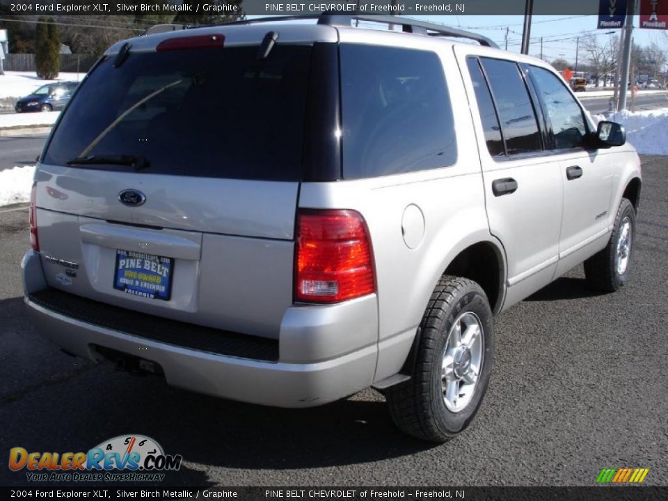 2004 Ford Explorer XLT Silver Birch Metallic / Graphite Photo #4