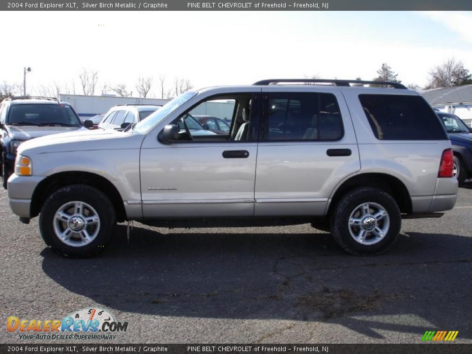 2004 Ford Explorer XLT Silver Birch Metallic / Graphite Photo #9