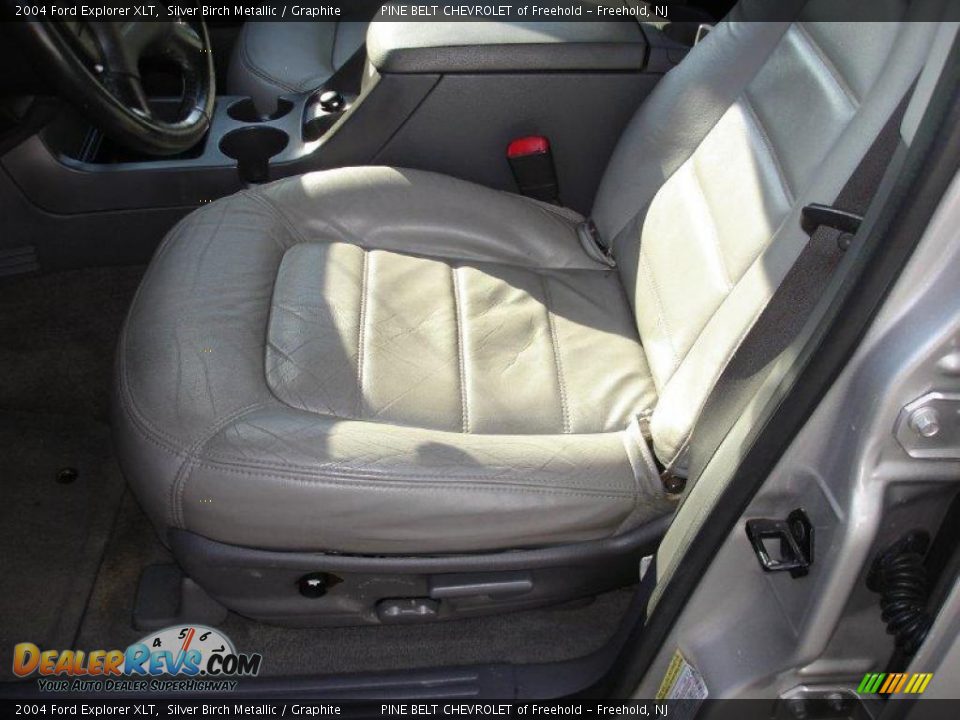 2004 Ford Explorer XLT Silver Birch Metallic / Graphite Photo #11