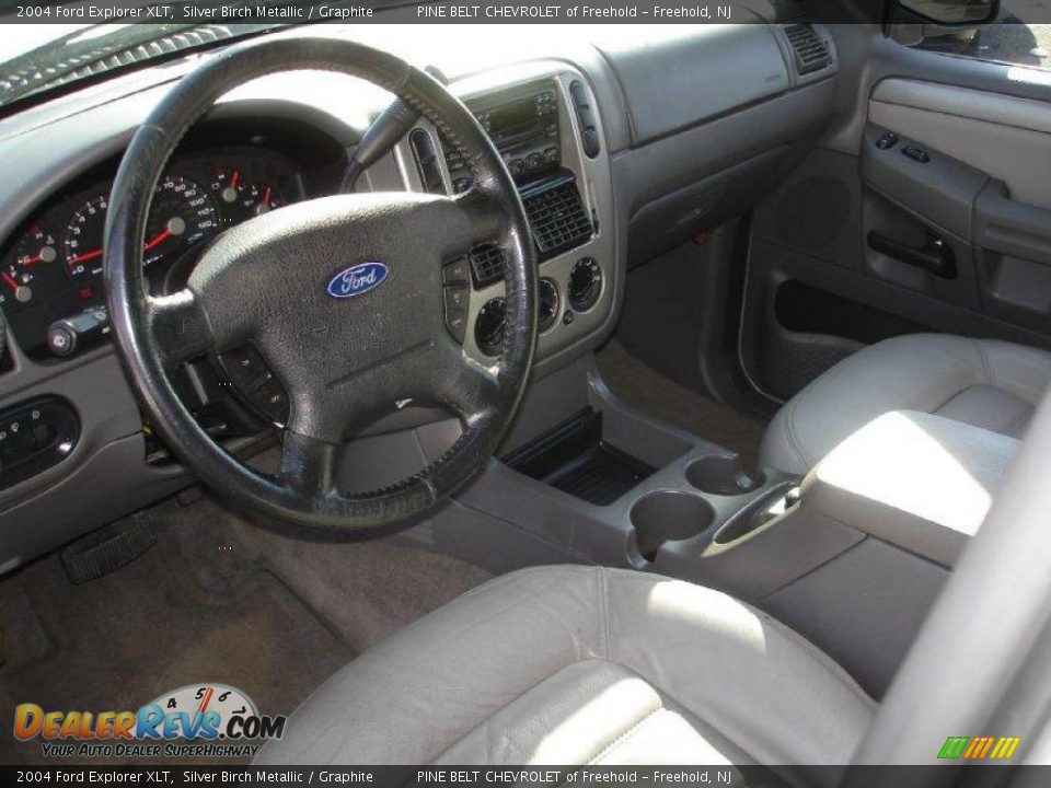 2004 Ford Explorer XLT Silver Birch Metallic / Graphite Photo #12