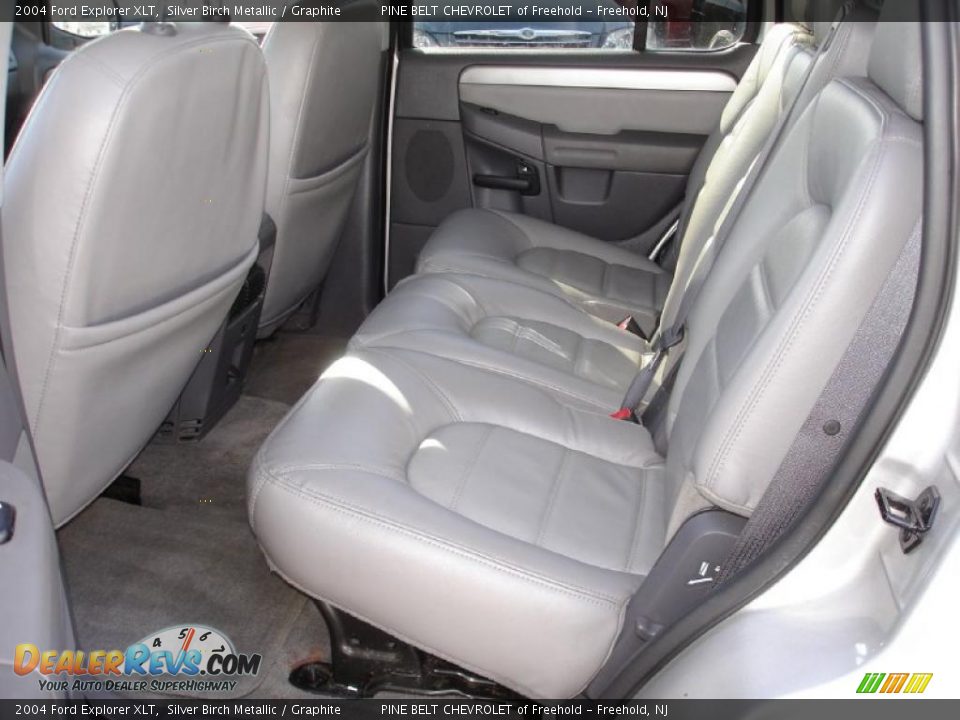 2004 Ford Explorer XLT Silver Birch Metallic / Graphite Photo #13