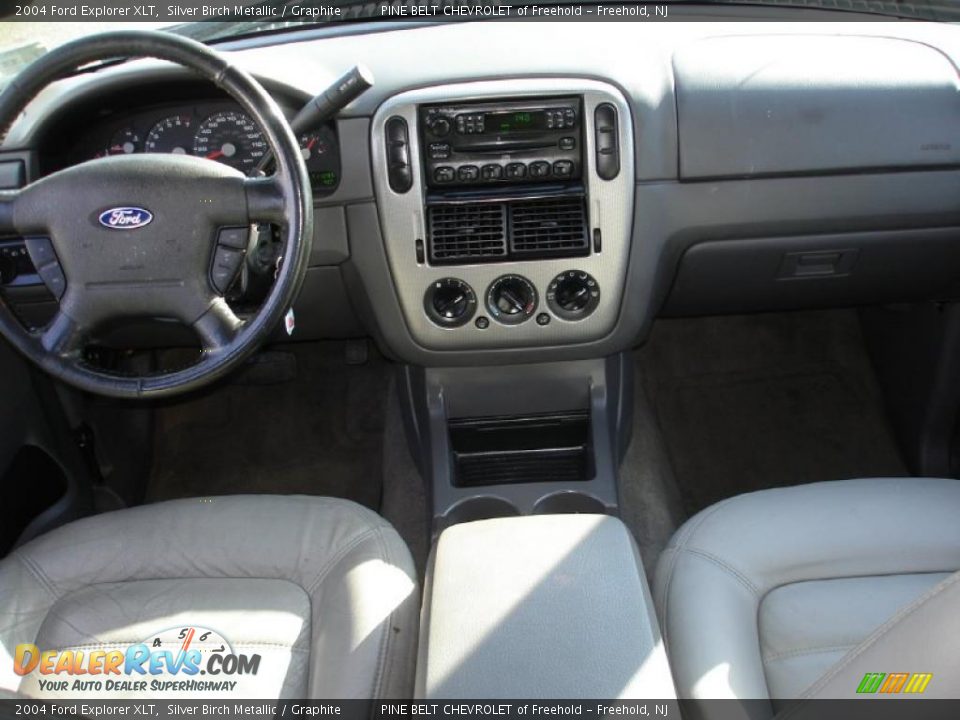 2004 Ford Explorer XLT Silver Birch Metallic / Graphite Photo #14