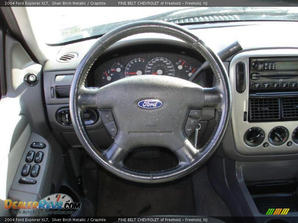 2004 Ford Explorer XLT Silver Birch Metallic / Graphite Photo #15