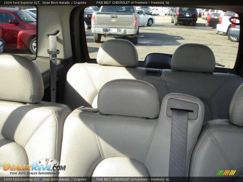 2004 Ford Explorer XLT Silver Birch Metallic / Graphite Photo #16