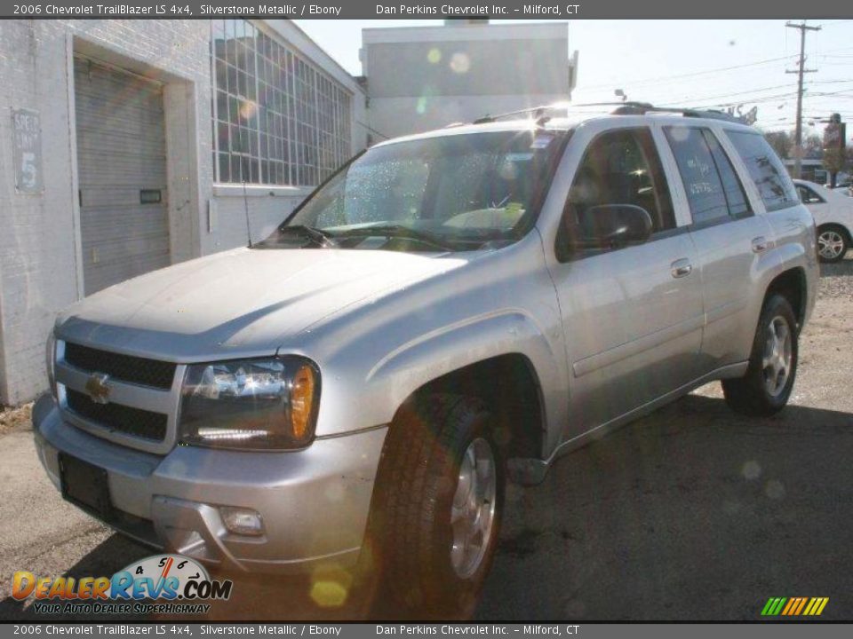 2006 Chevrolet TrailBlazer LS 4x4 Silverstone Metallic / Ebony Photo #2