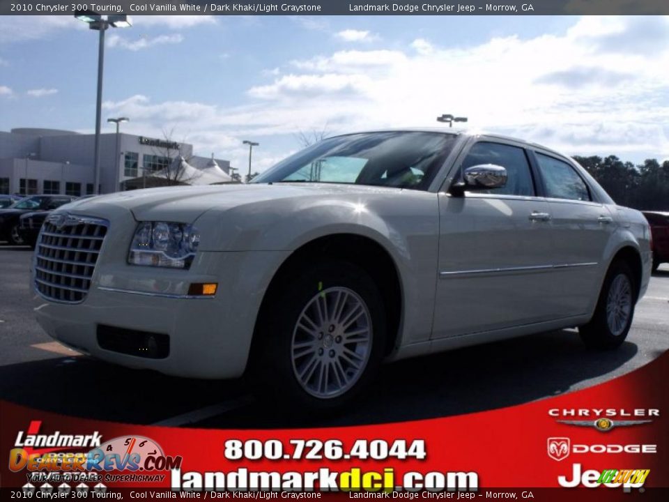 2010 Chrysler 300 Touring Cool Vanilla White / Dark Khaki/Light Graystone Photo #1