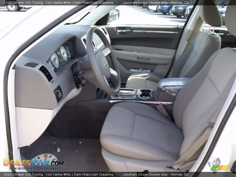 2010 Chrysler 300 Touring Cool Vanilla White / Dark Khaki/Light Graystone Photo #6