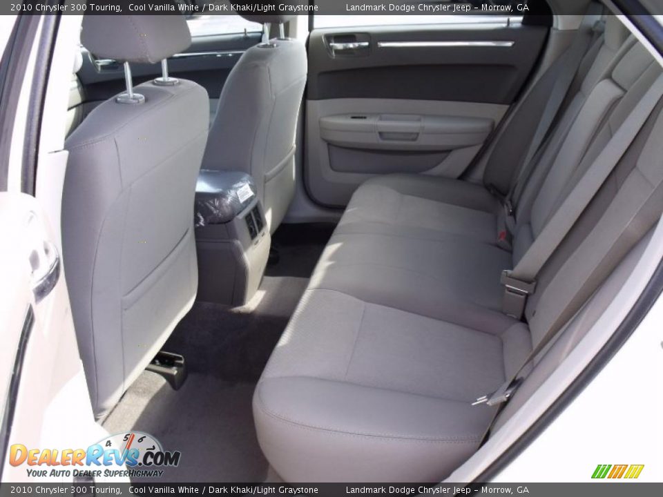 2010 Chrysler 300 Touring Cool Vanilla White / Dark Khaki/Light Graystone Photo #7