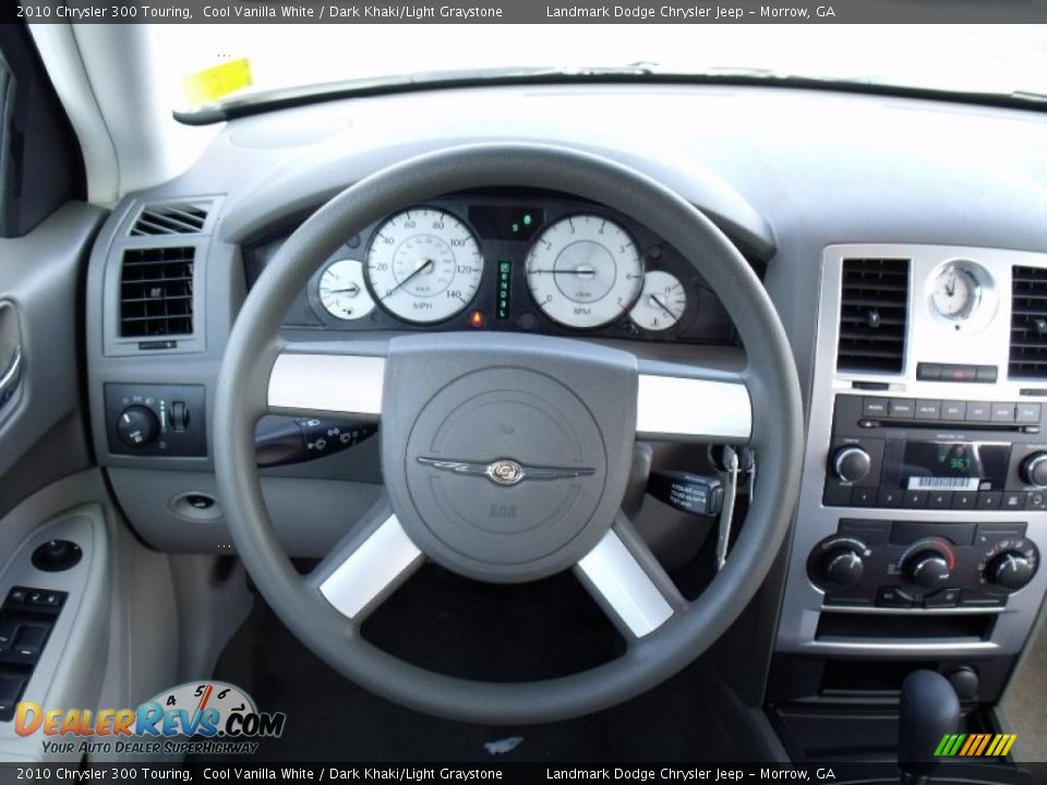 2010 Chrysler 300 Touring Cool Vanilla White / Dark Khaki/Light Graystone Photo #11