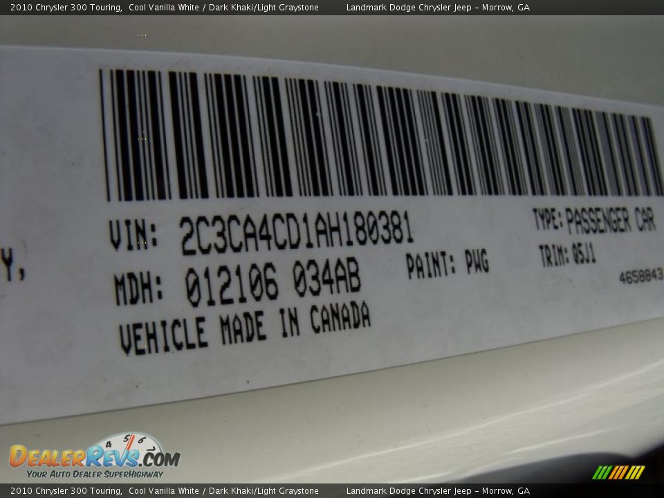 2010 Chrysler 300 Touring Cool Vanilla White / Dark Khaki/Light Graystone Photo #14