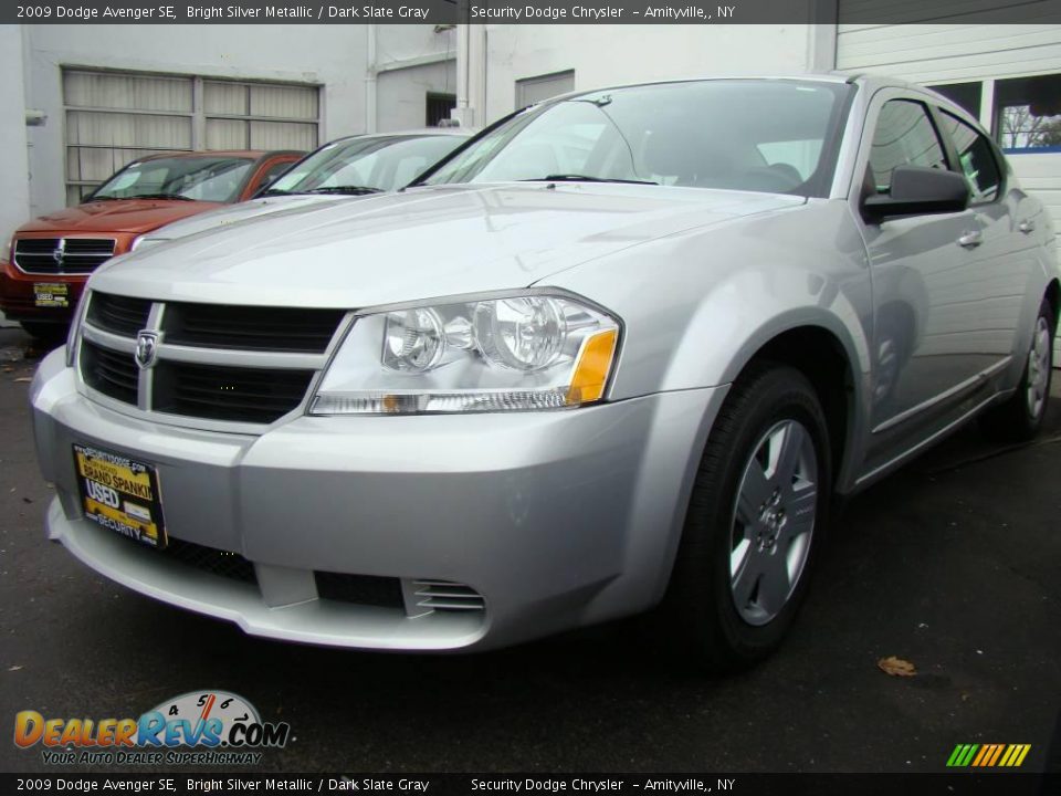 2009 Dodge Avenger SE Bright Silver Metallic / Dark Slate Gray Photo #1
