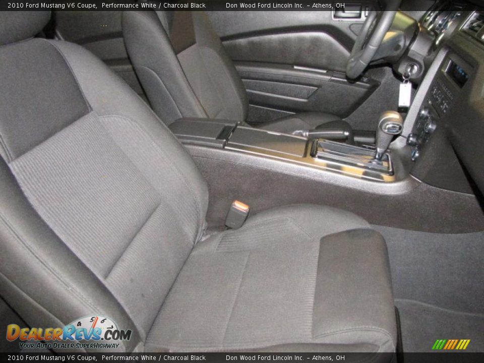 2010 Ford Mustang V6 Coupe Performance White / Charcoal Black Photo #11