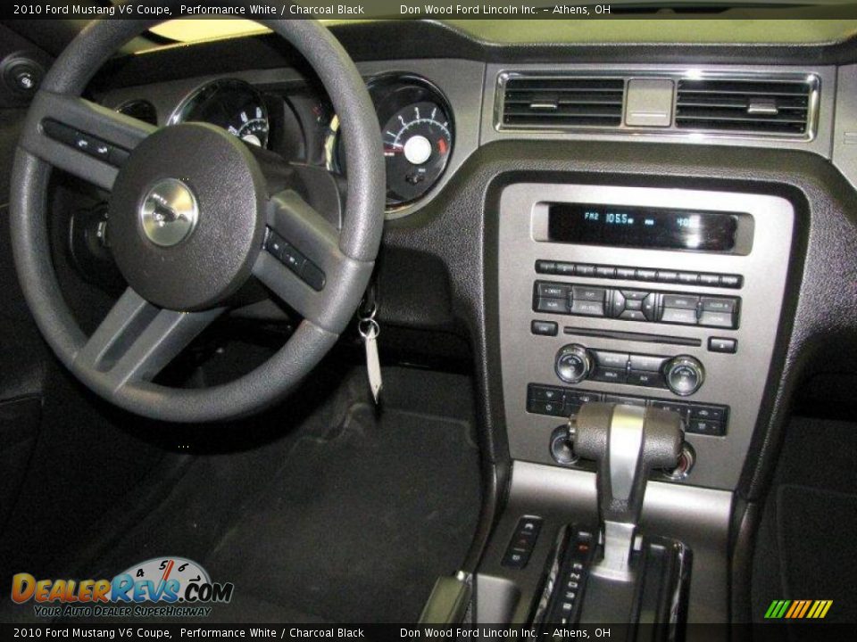2010 Ford Mustang V6 Coupe Performance White / Charcoal Black Photo #16