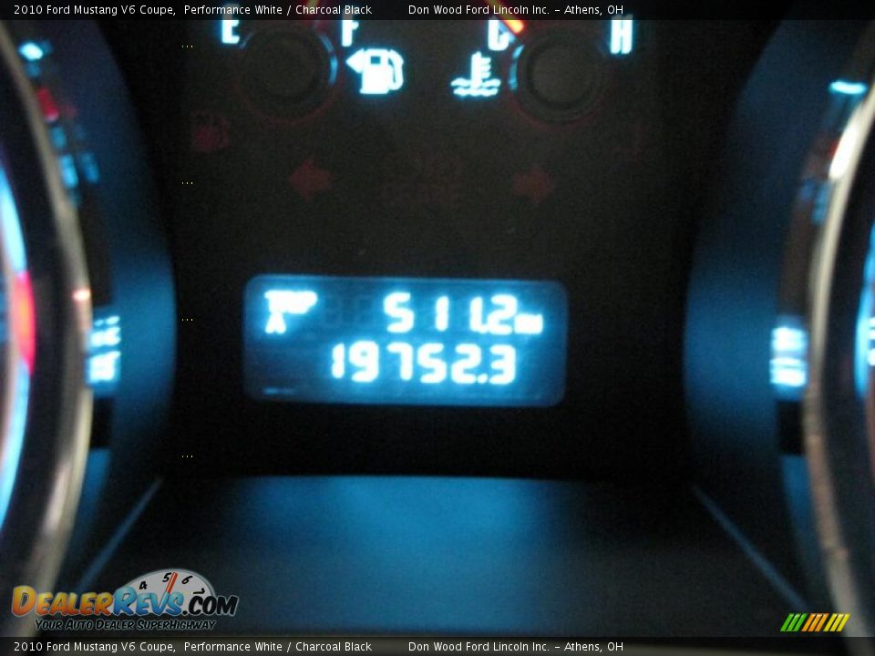 2010 Ford Mustang V6 Coupe Performance White / Charcoal Black Photo #18
