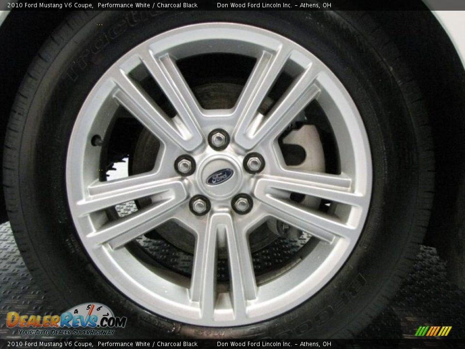 2010 Ford Mustang V6 Coupe Performance White / Charcoal Black Photo #19