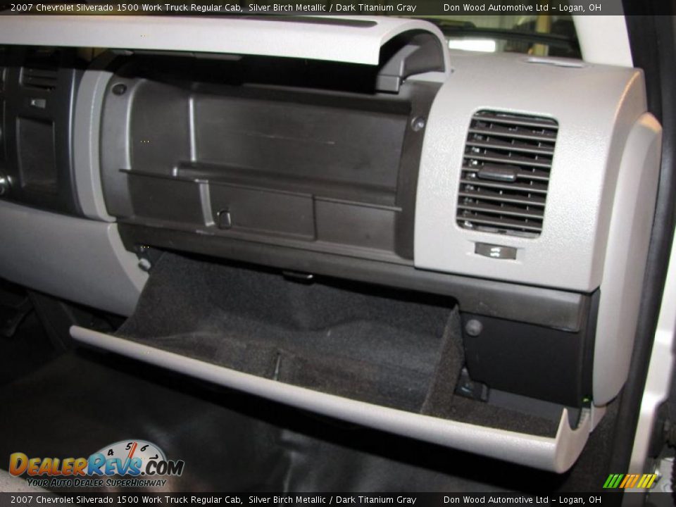 2007 Chevrolet Silverado 1500 Work Truck Regular Cab Silver Birch Metallic / Dark Titanium Gray Photo #12