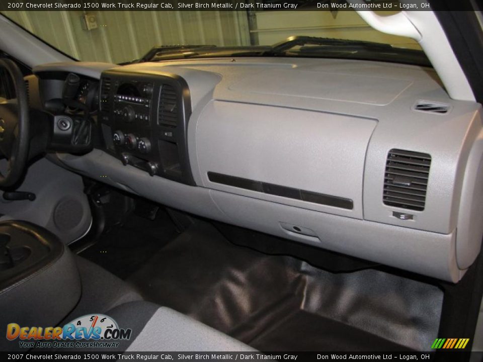 2007 Chevrolet Silverado 1500 Work Truck Regular Cab Silver Birch Metallic / Dark Titanium Gray Photo #17