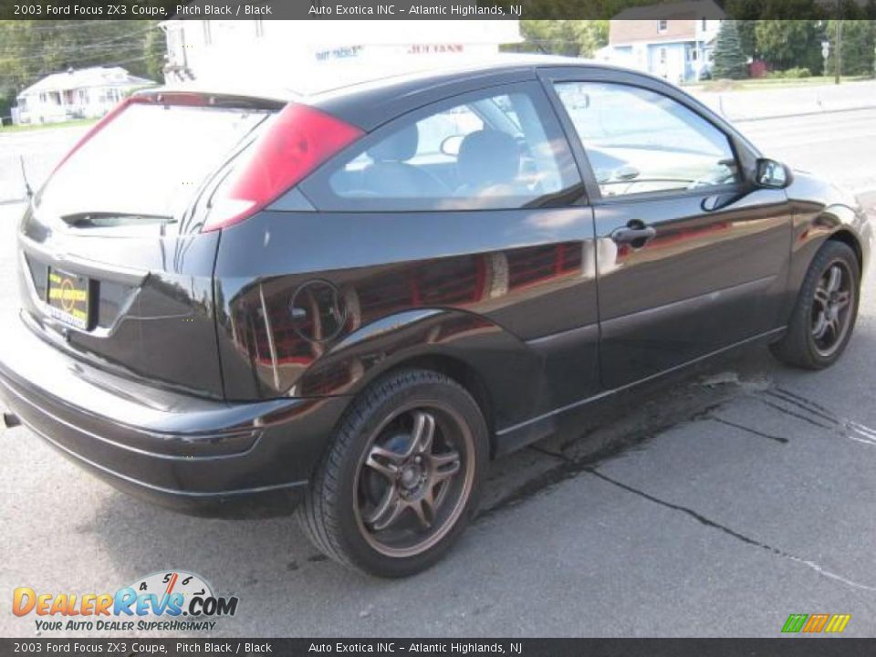 2003 Ford Focus ZX3 Coupe Pitch Black / Black Photo #6