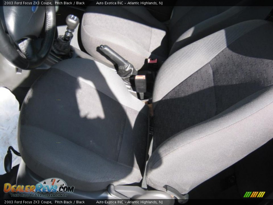 2003 Ford Focus ZX3 Coupe Pitch Black / Black Photo #10