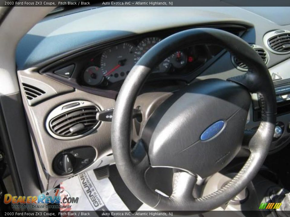 2003 Ford Focus ZX3 Coupe Pitch Black / Black Photo #11