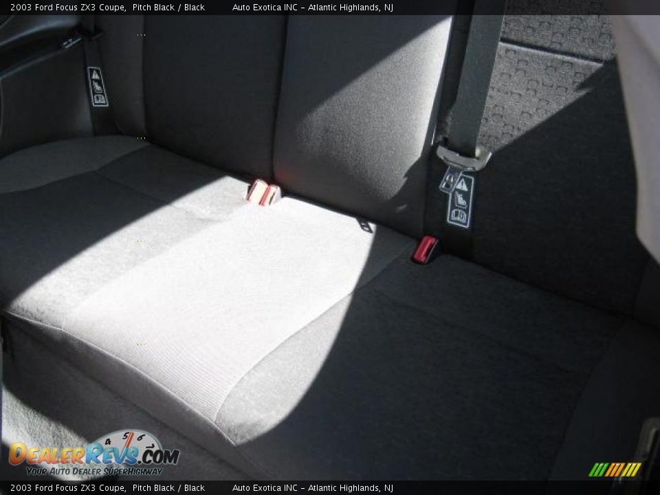 2003 Ford Focus ZX3 Coupe Pitch Black / Black Photo #13