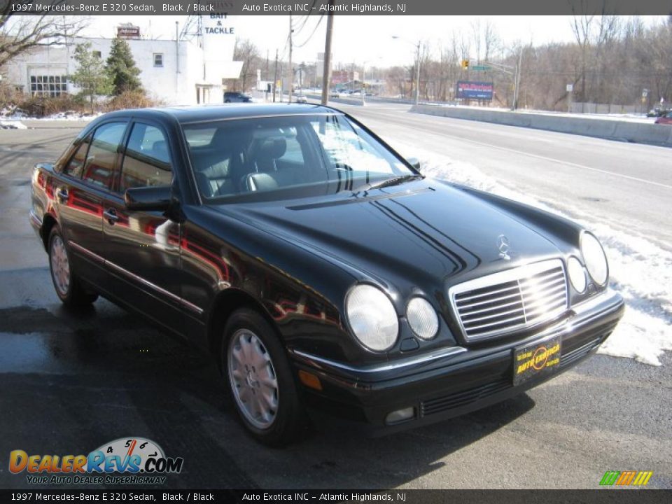 1997 Mercedes-Benz E 320 Sedan Black / Black Photo #4