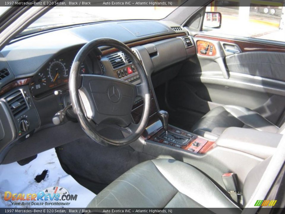 1997 Mercedes-Benz E 320 Sedan Black / Black Photo #5