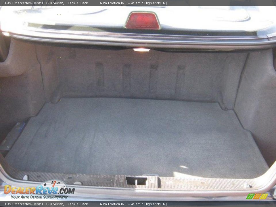 1997 Mercedes-Benz E 320 Sedan Black / Black Photo #9