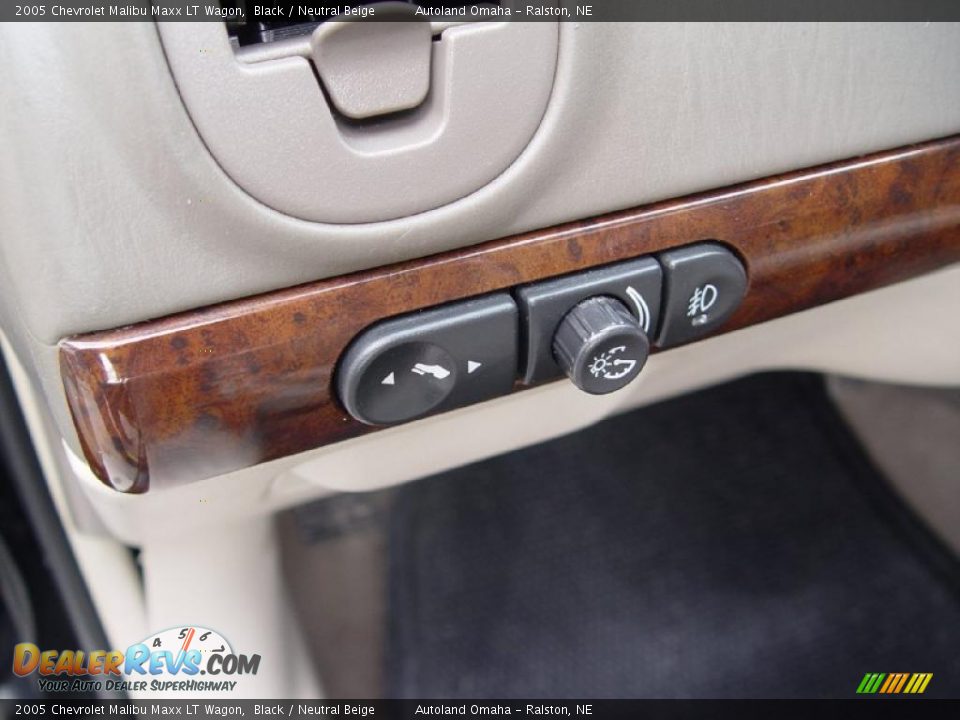 2005 Chevrolet Malibu Maxx LT Wagon Black / Neutral Beige Photo #12
