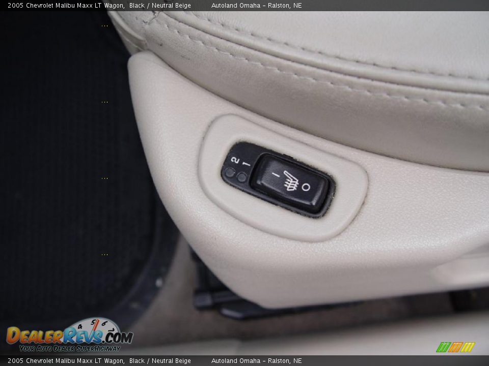 2005 Chevrolet Malibu Maxx LT Wagon Black / Neutral Beige Photo #13