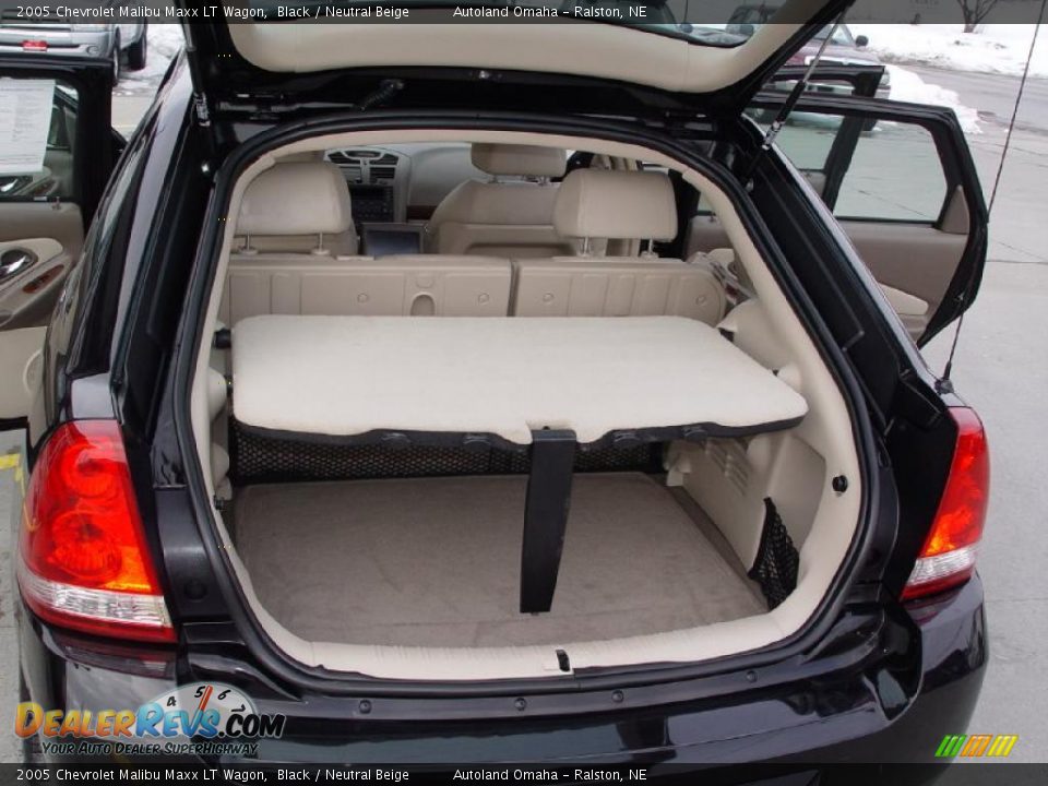 2005 Chevrolet Malibu Maxx LT Wagon Black / Neutral Beige Photo #24