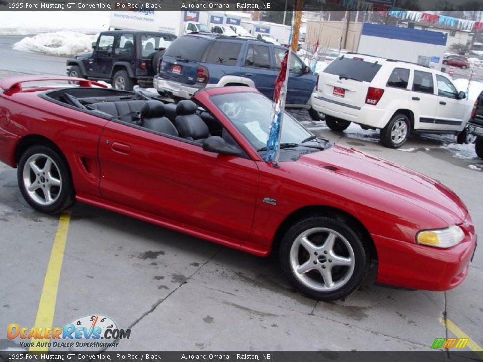 1995 Ford Mustang GT Convertible Rio Red / Black Photo #3