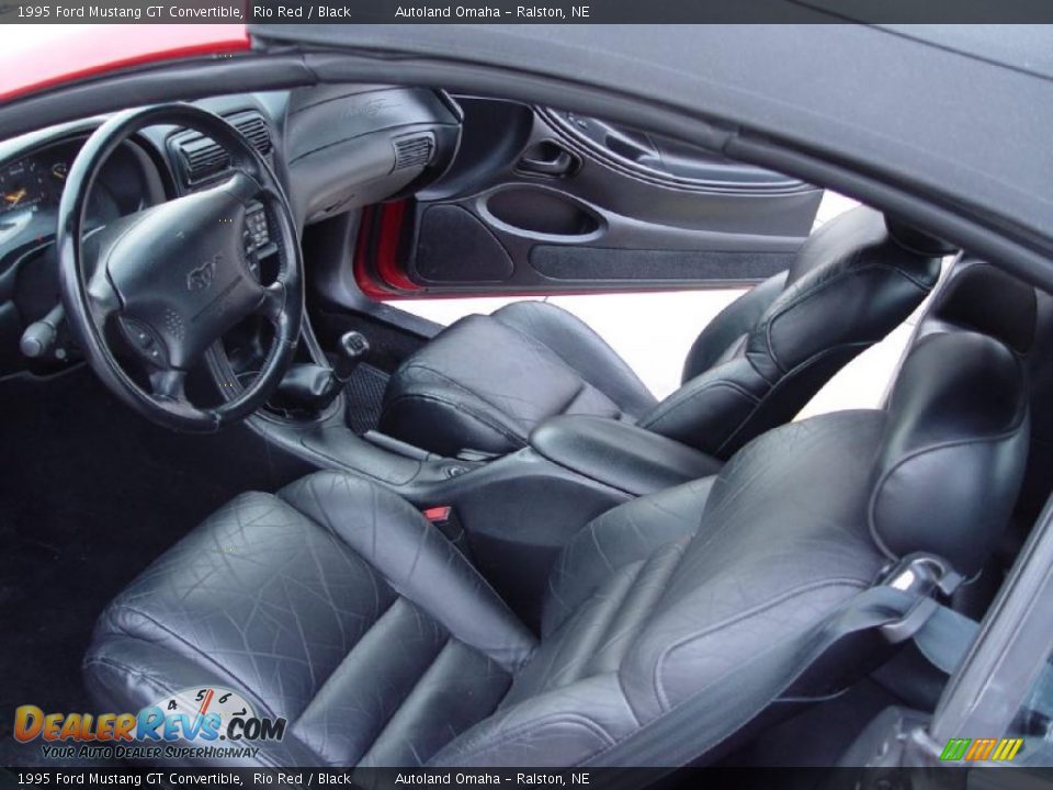 1995 Ford Mustang GT Convertible Rio Red / Black Photo #11