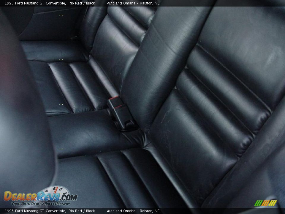 1995 Ford Mustang GT Convertible Rio Red / Black Photo #16