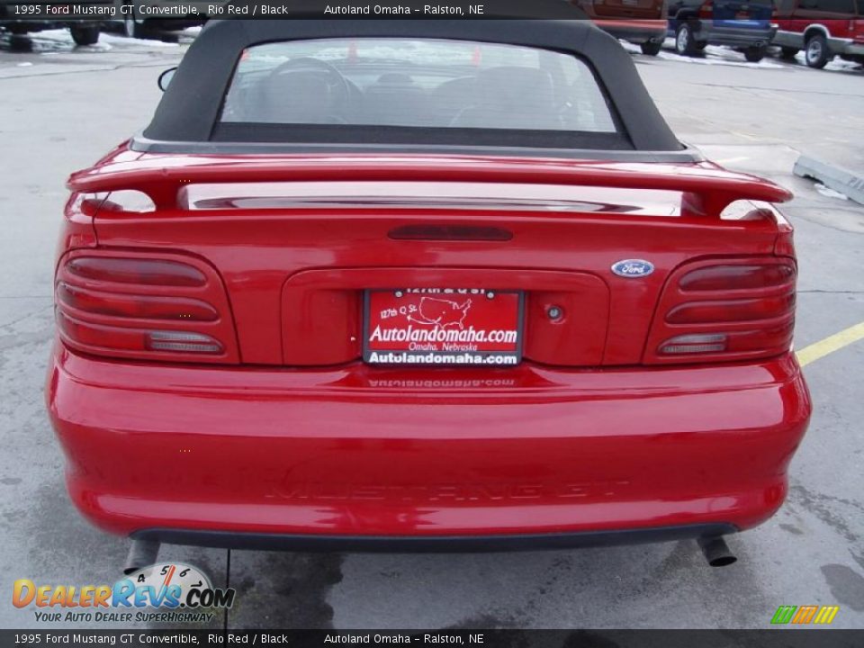 1995 Ford Mustang GT Convertible Rio Red / Black Photo #24