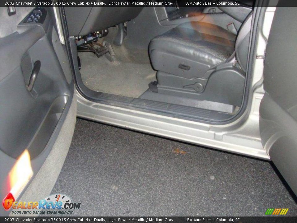 2003 Chevrolet Silverado 3500 LS Crew Cab 4x4 Dually Light Pewter Metallic / Medium Gray Photo #17