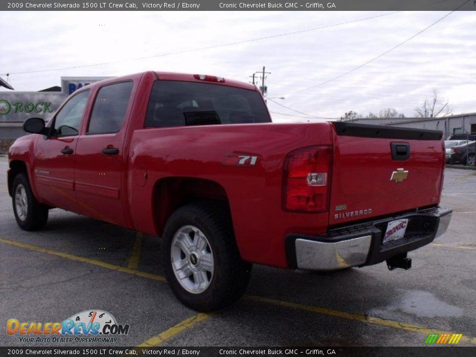 2009 Chevrolet Silverado 1500 LT Crew Cab Victory Red / Ebony Photo #3