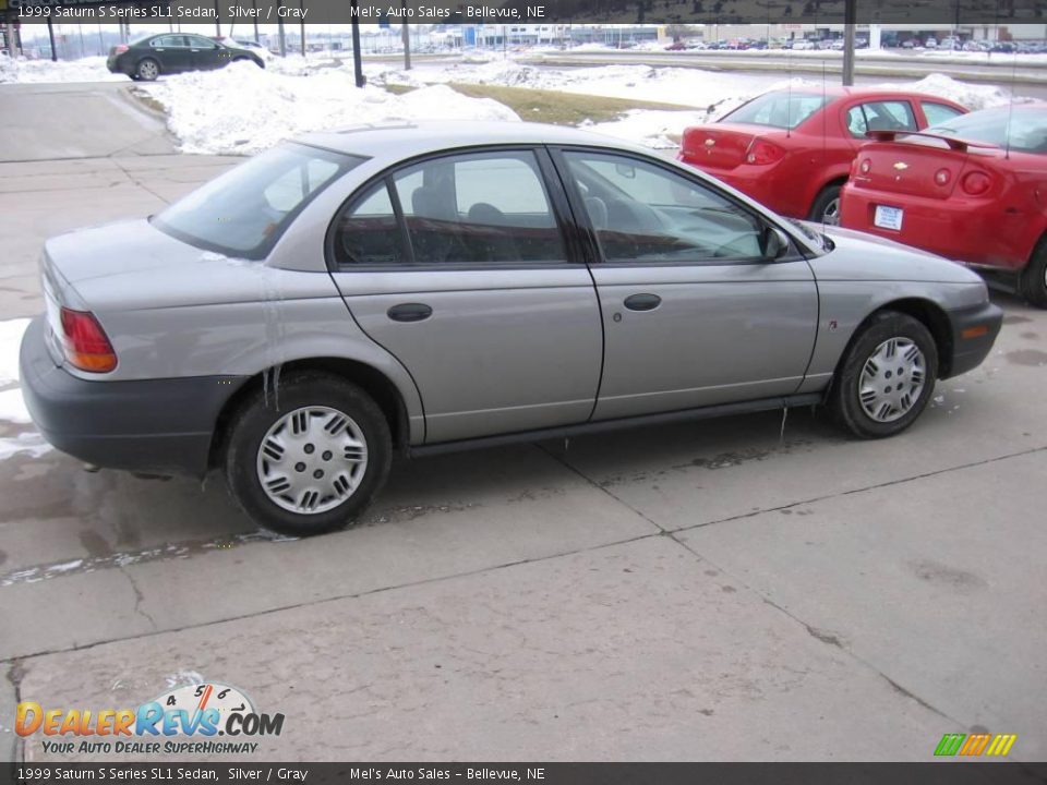 1999 Saturn S Series SL1 Sedan Silver / Gray Photo #2