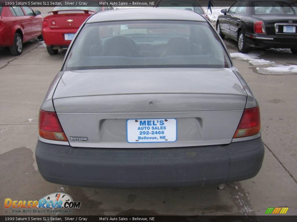 1999 Saturn S Series SL1 Sedan Silver / Gray Photo #4