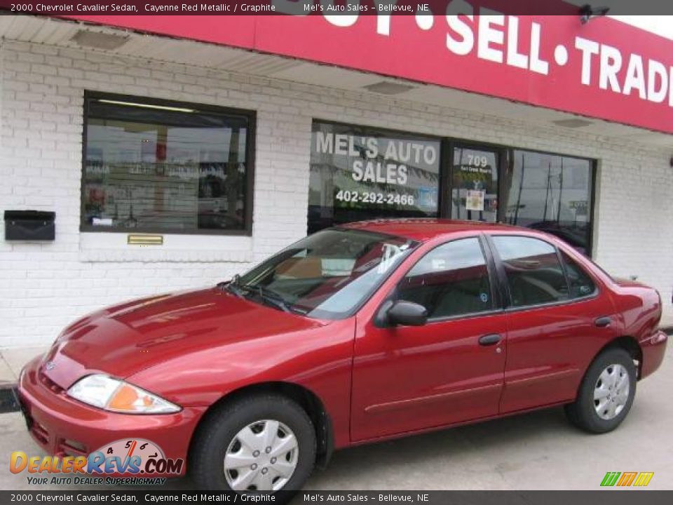 2000 Chevrolet Cavalier Sedan Cayenne Red Metallic / Graphite Photo #1