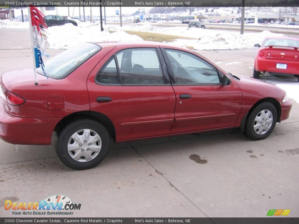 2000 Chevrolet Cavalier Sedan Cayenne Red Metallic / Graphite Photo #5