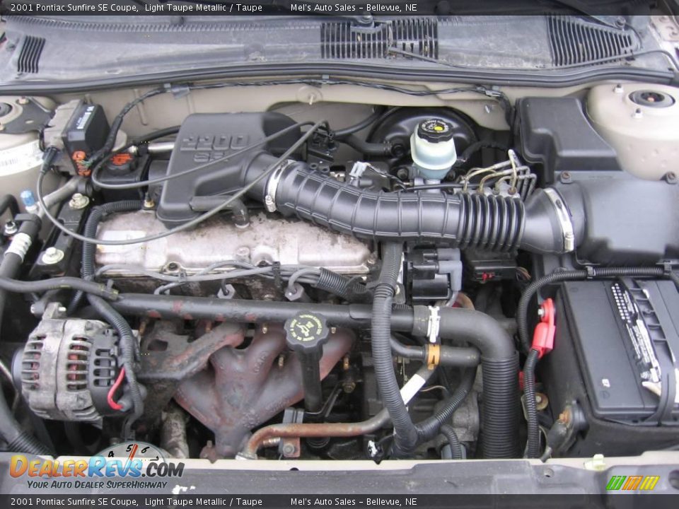 2001 Pontiac Sunfire SE Coupe Light Taupe Metallic / Taupe Photo #3