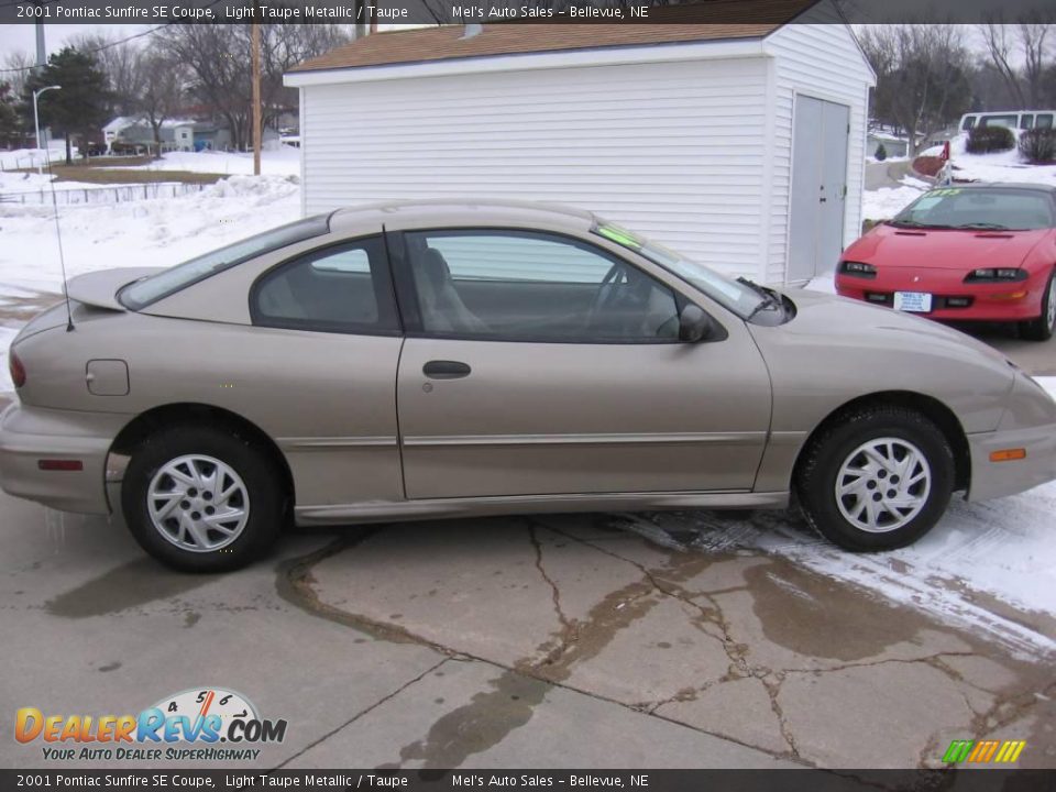 2001 Pontiac Sunfire SE Coupe Light Taupe Metallic / Taupe Photo #6
